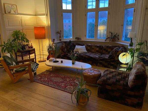 Flot og rummelig lejlighed med godt udstyret køkken og stor altan. Ligger super   Stor og lys herskabslejlighed med sydvendt altan Private room in condo vacation rental 652728438877067470