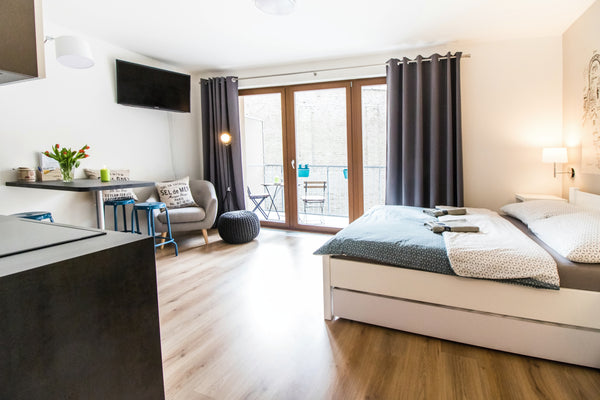 Design Apt built-in 2017 with Patio located only 10min by Tram from the Old Town Hlavní město Praha, Czechia Design Apt w/Patio | 10min Centre | 200+ Reviews Entire rental unit vacation rental 16942918