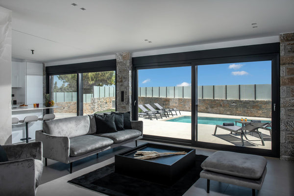 An alluring ground-level bungalow is set on a magical descending piece of land c London, United Kingdom Alexia s Oasis Entire home vacation rental 696886126343257182