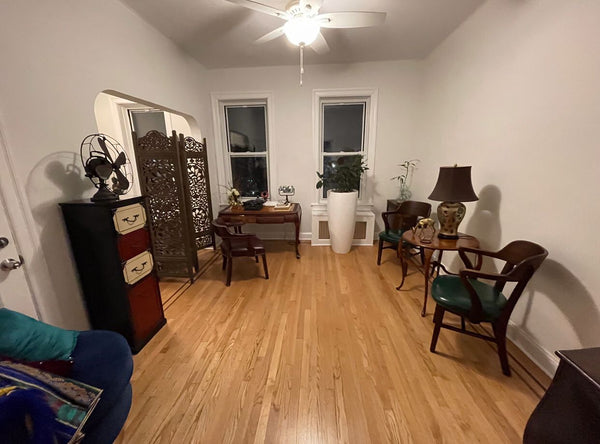 The place has been curated with antique furniture, There’s plants all over.  Loc New York, NY Rental unit in Queens · ★4.88 · 1 bedroom · 1 bed · 1 shared bath Private room in rental unit vacation rental 49617605