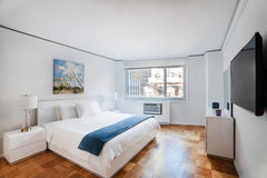 One Room to rent in two bedroom apt in a beautiful doorman building, located in  New York, NY Rental unit in New York · 1 bedroom · 1 bed · 1 shared bath Private room in rental unit vacation rental 39858506
