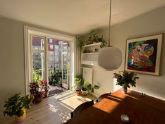 Cosy apartment in silent area close to restaurants, bars and shops. 10 mins walk Copenhagen, Denmark Skøn og rummelig lejlighed på Frederiksberg Entire condo vacation rental 599291799265489187