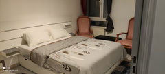Chambre privée Chez particulier, très lumineux avec balcon, au 3è étage avec asc Lyon, France chambre privée à Lyon 7ème  2 personnes maxi.. Private room in condo vacation rental 51815719