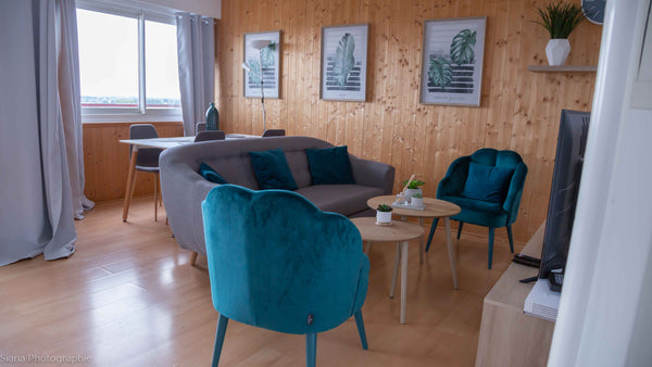 Welcome to Bordeaux ! I welcome you in my magnificent 76 square meters apartment Bordeaux, France Beautiful Bright Apt In The Chartrons Area Entire rental unit vacation rental 51460896