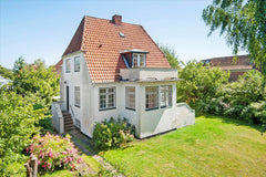 Close to city center, beach, subway and airport<br /><br /><b>The space</b><br / Denmark Ideal for a family or a group of business-people Entire villa vacation rental 21943615