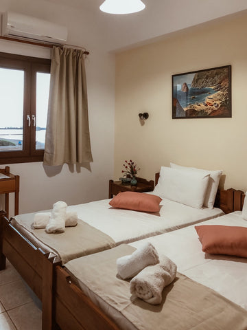 Anthoula Apts is a complex of 3 fully furnished apts set by the beach. We are lo Nea Alikarnassos, Greece Anthoula Apartments 3 Entire rental unit vacation rental 50965485