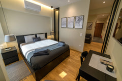 Located just off Syntagma square, the metro station, tram and bus lines.<br />Ju GR Xenofontos central apt just off Syntagma sq. Entire condo vacation rental 50926656