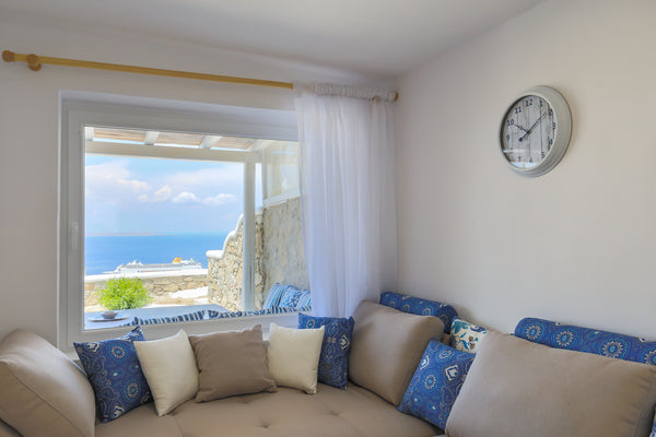 Located in a quiet area, only 5 minutes driving distance from cosmopolitan Mykon Greece Sugar Blue - Faith apartment Room in serviced apartment vacation rental 25614481