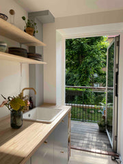 Nyrenoveret lejlighed på 54 kvm med nordisk indretning centralt placeret i rolig Copenhagen, Denmark Nyistandsat lejlighed med altan på hippe Nørrebro Entire condo vacation rental 52166367