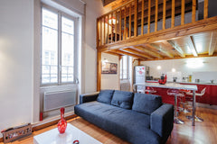 T1 très spacieux (60m2) en plein centre du typique quartier de la Croix-Rousse.< Lyon, France Au coeur de la Croix-Rousse Entire rental unit vacation rental 9150729