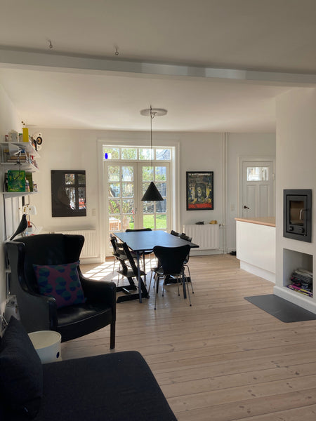 Super hyggeligt byhus med egen have. Ligger midt i hyggeligt bymiljø i København Copenhagen, Denmark Hyggeligt byhus - tæt på centrum og skøn strand Entire home vacation rental 43942753