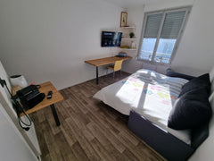 Rare dans le secteur très recherché des quais du Rhône ! Studio idéal pour voyag Roanne, France Studio Lyon 3eme très bien situé / 300m Bellecour Entire rental unit vacation rental 50491046