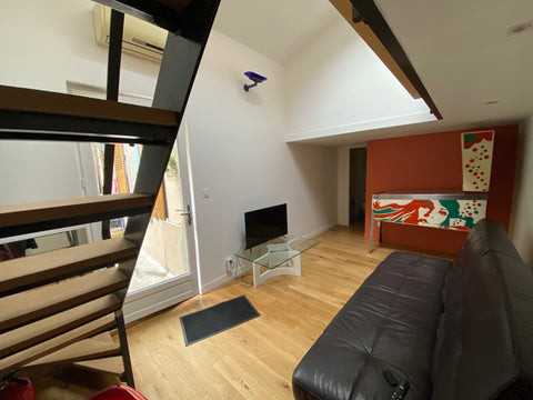 Appartement duplex au coeur de Vieux Lyon. Il dispose d'un petit extérieur. Très Lyon, France Appartement calme au 2° étage avec coin terrasse Entire rental unit vacation rental 765930802775763407