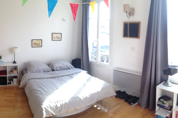 Charmant studio de 23m2, très lumineux, avec parquet et hauts plafonds. Situé en Paris, France Studio lumineux au cœur du 10ème arrondissement Entire rental unit vacation rental 20206441