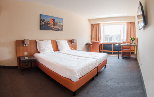 The Arass Hotel*** standard rooms (35m2) offer a flat screen tv, desk and dining Antwerp, Belgium Studio - 35 m² - Antwerpen Room in aparthotel vacation rental 33005678