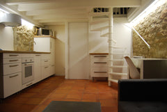 Studio voûté en pierres et sol en terre cuite, frais l'été, gardant la chaleur l  Studio voûté pierres Entire rental unit vacation rental 24811533