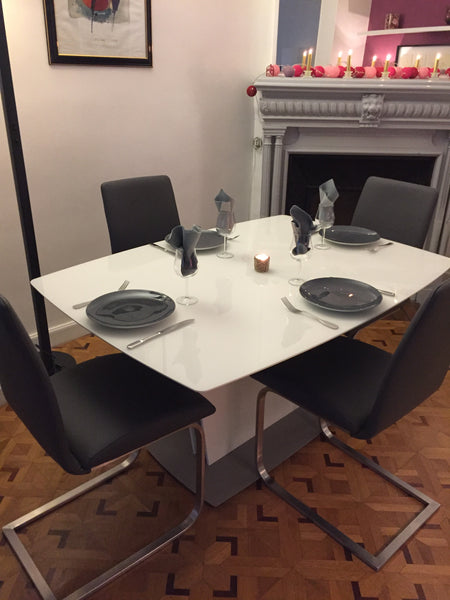 The rental is close to Beaugrenelle Paris, Cinéma Pathé Beaugrenelle and Starbuc Paris, France Apartment in the calm of the heart of the 15th arrondissement. Entire rental unit vacation rental 9445674