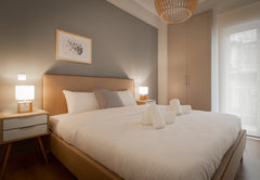 Our newly renovated and furnished apartment is located in Koukaki ,one of Athen' GR [Bonni] - Next to metro, 10' from Acropolis . Entire rental unit vacation rental 40519437