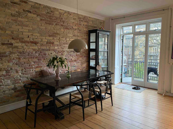 Spacious 77 km2 apartment in the heart of Vesterbro, close to the Meatpacking di Copenhagen, Denmark Charming Scandinavian style apartment Entire rental unit vacation rental 11568117