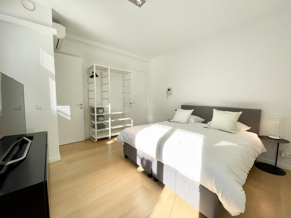 SUPER CENTRAL studio with king size brand new bed. Comfortable mattress.  SUPER  Paris, France Grand Place - Bright Studio with a view Entire rental unit vacation rental 52790783