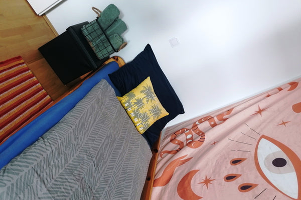 Ruhiges Zimmer im 3. Bezirk, ca. 10 Gehminuten vom Schloss Belvedere entfernt. < Vienna, Austria Ruhiges Zimmer in Zentrumsnähe Private room in condo vacation rental 26782309