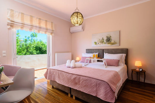 A cozy, modern, family house three min. from the beach and fifteen min. from the Chania, Greece Old Arbor's Comfortable Family House Entire home vacation rental 35104567