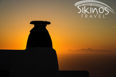 Going up the stone steps of Chorio village you will come across the Traditional  Greece Traditional house with majestic view Cycladic home vacation rental 33211379