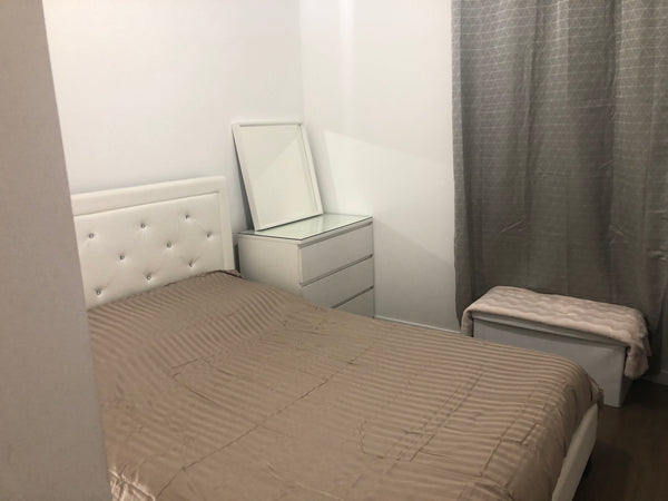 Appartement de 80 m2 au deuxième   dans une résidence calme a proximité de toute Bordeaux, France appartement entier a 15 min du centre ville Entire rental unit vacation rental 42595824