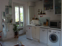 Au milieu de Paris et du bruit cet endroit est un véritable paradis car il y a u Paris, France Duplex clair et calme avec chants d'oiseaux Entire home vacation rental 3964282