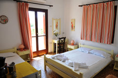 Pension Paros Anna Spanou offers two rooms for three persons each. All of them a Paros, Greece Room for 3 persons - Pension Paros Anna Spanou Entire rental unit vacation rental 40891047
