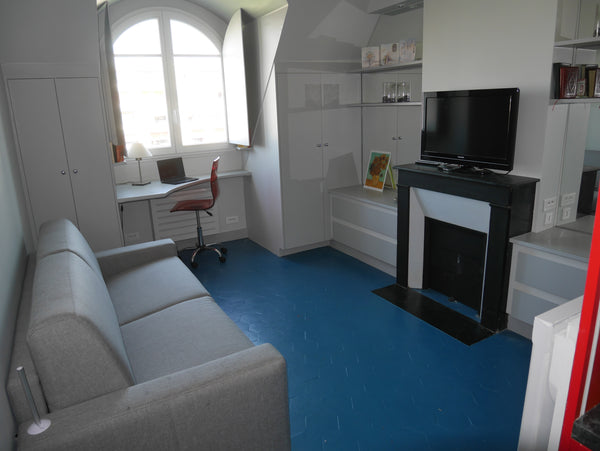 Typical parisian studio in a prestigious address at walking distance from the Ei Paris, France Charming studio close Eiffel Tower Entire rental unit vacation rental 6647743