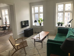 Stor 3 værelseslejlighed med stort køkken, bad og altan.<br />Lejligheden er meg Copenhagen, Denmark Super lækker lys stor lejlighed på Vesterbro Entire rental unit vacation rental 18152011