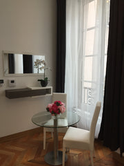 Immeuble historique de grand standing, idéalement situé Place Bellecour,  proxim Lyon, France Au 31 Place Bellecour Entire rental unit vacation rental 32417490