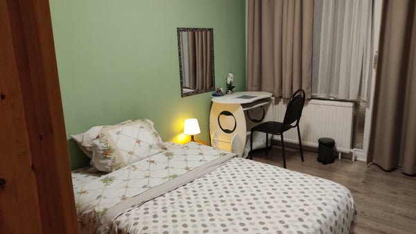 <b>Other things to note</b><br />Machine à laver et sèche linge public à 150 m,  Jette, Belgium 1lit Double.1Ch aptm vue Atomium. Aurore ++Uz Bxl Private room in bed and breakfast vacation rental 47157898