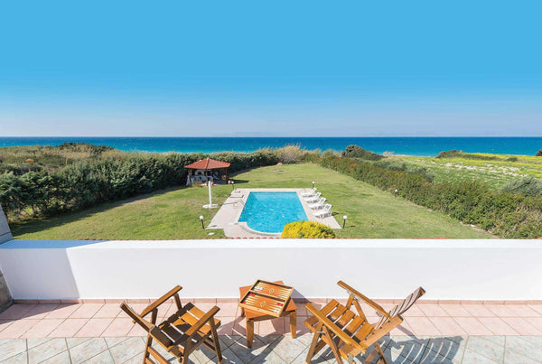 It is hard to imagine being closer to the unspoilt beach at the bottom of the Su Maidstone, United Kingdom Stunning sea views, beach at the end of garden Entire villa vacation rental 37261581