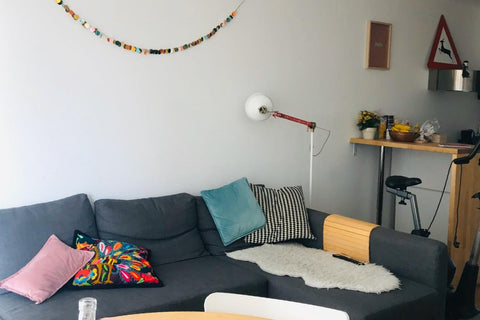 A cozy private room with a queen bed for your stay in the city, in a big bright  Vienna, Austria Spacious room with very comfy bed, 15min to center Private room in rental unit vacation rental 40728347