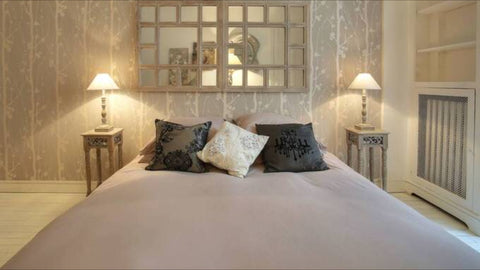 A luminous and spacious flat at the base of the stairs to the Sacre Cœur, comple Paris, France Cozy & beautiful flat in the heart of Montmartre Entire rental unit vacation rental 13842327