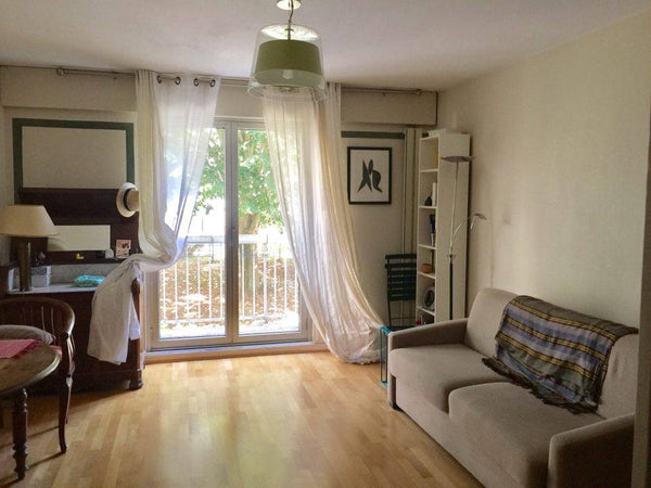 15 min walk from le Jardin du Luxembourg, this very cozy studio situated in a ve Paris, France Studio in a quiet residence - Center of Paris Entire rental unit vacation rental 17732699