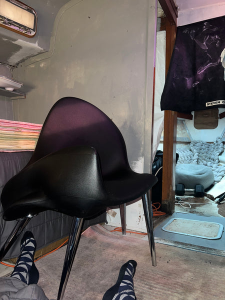 Designer furniture collection available for photshoots. New Haven, CT Boat in Brooklyn · 1 bedroom · 1 bed · Half-bath Boat vacation rental 810121182812488899