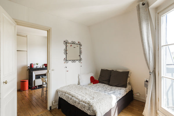Lovely one bedroom apartment apartment comprises of a kitchen (fridge, microwave Paris, France Charming flat - 11eme Paris Entire rental unit vacation rental 6790550