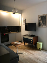 Studio de 17 m2, proche du métro et du parc des Buttes Chaumont. <br />Entièreme Paris, France Studio au pied du parc des Buttes Chaumont Entire rental unit vacation rental 29128254
