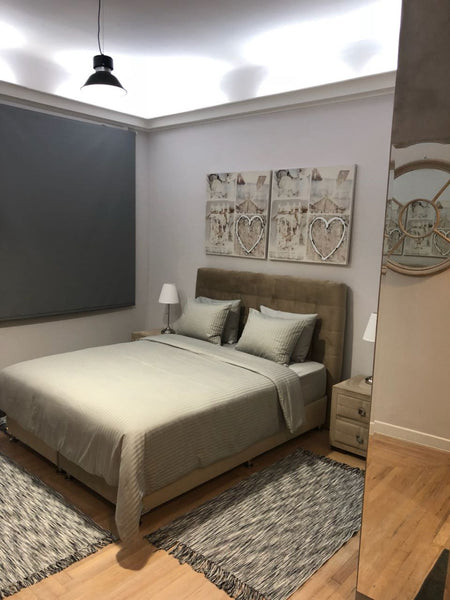 A 30 square meter cozy and modern apartment in Syntagma square. <br />Metro stat GR Cozy apartment in Syntagma, Athens city center. Entire rental unit vacation rental 30332789