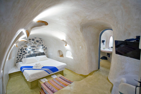 To ancestors for their descendants.<br />These caves were excavated and inhabite Greece Aura Caves , Winery Cave Cave vacation rental 31726488