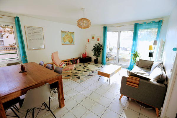 Beautiful appartment in Lyon 5, Point du Jour.  <br />Can sleep 4 to 6 adults an Lyon, France Sunny appartment in Lyon 5, Point Du Jour Entire rental unit vacation rental 29117049