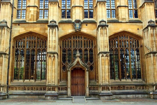 Private Family Tour: The Fantasy Worlds of Oxford  Private Tours and Travel Guide Europe London CITY Oxford Destination Tour