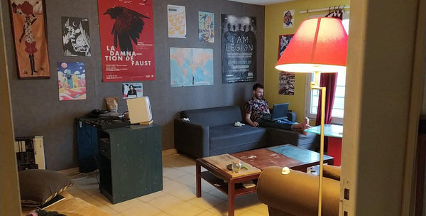 La plus grande chambre (14 m²) d'un logement de 96m² est libre pour vous accueil Lyon, France Chambre spacieuse en plein centre de Lyon Private room in rental unit vacation rental 47986672