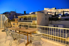 A 110 meters 3 BD apartment, with an amazing balcony view of the Acropolis. Enjo Athens, Greece Acropolis view 3 min walking to the Acropolis hill Entire rental unit vacation rental 29094945