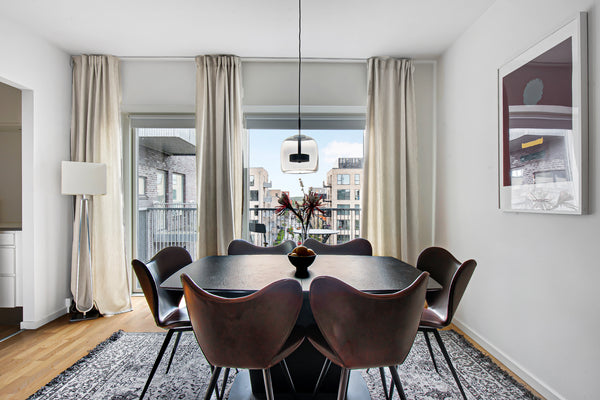 This modern apartment offers an open-plan kitchen and a bright and spacious livi Copenhagen, Denmark Modern Two-bedroom Apartment close to the metro station and Royal Arena. Entire rental unit vacation rental 614888629822181888