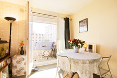 <b>The space</b><br />Apartment in the heights of Belleville, 50m ² with balcony Paris, France Exceptional view  and comfortable Entire rental unit vacation rental 596742