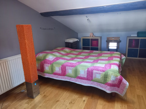 Le quartier est inscrit au patrimoine mondial par l'UNESCO, depuis décembre 1998  Lyon Croix Rousse: chambre dans maison de ville Private room vacation rental 564851666099931950